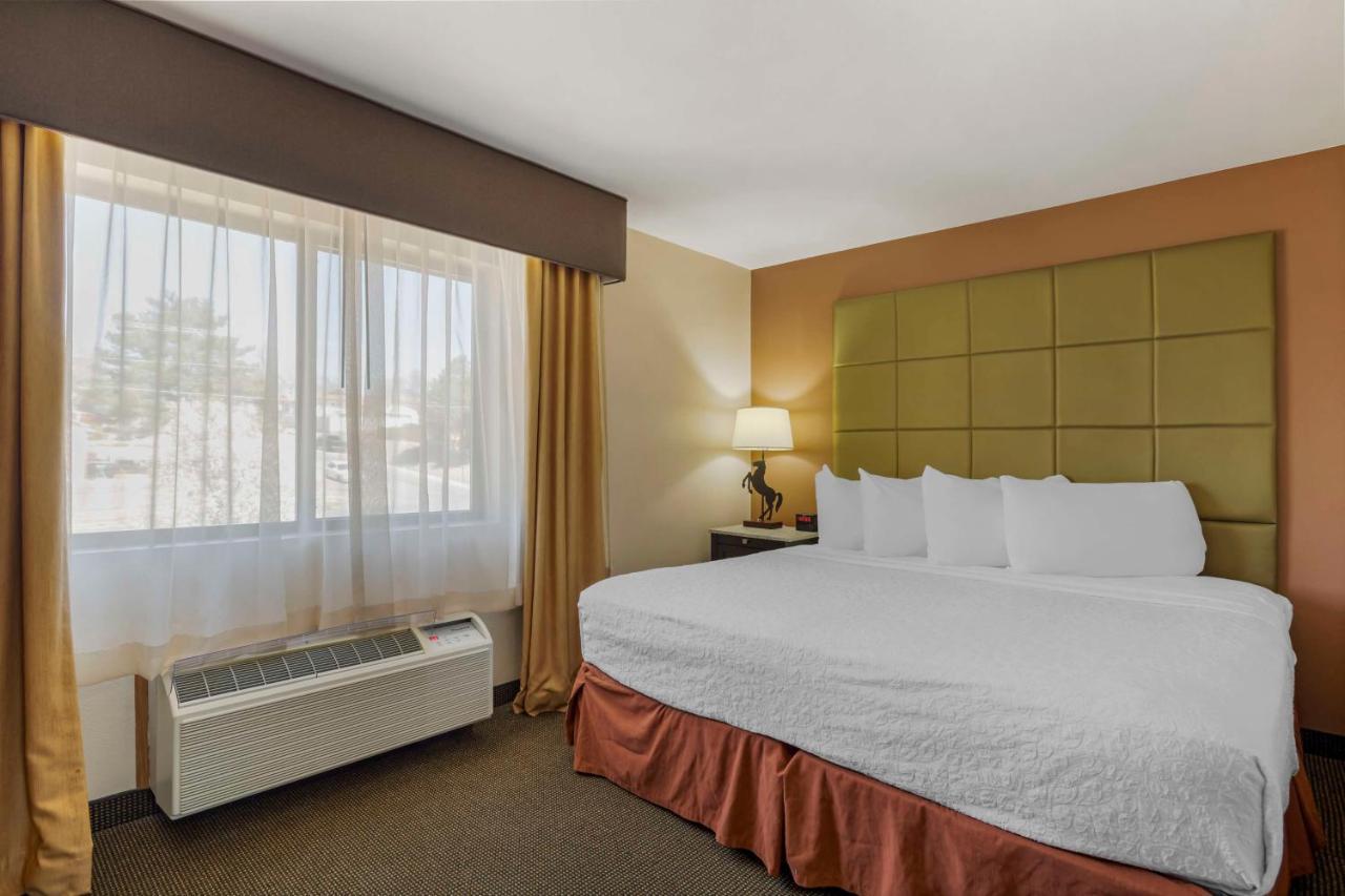 Best Western Plus Country Inn & Suites Dodge City Exterior foto