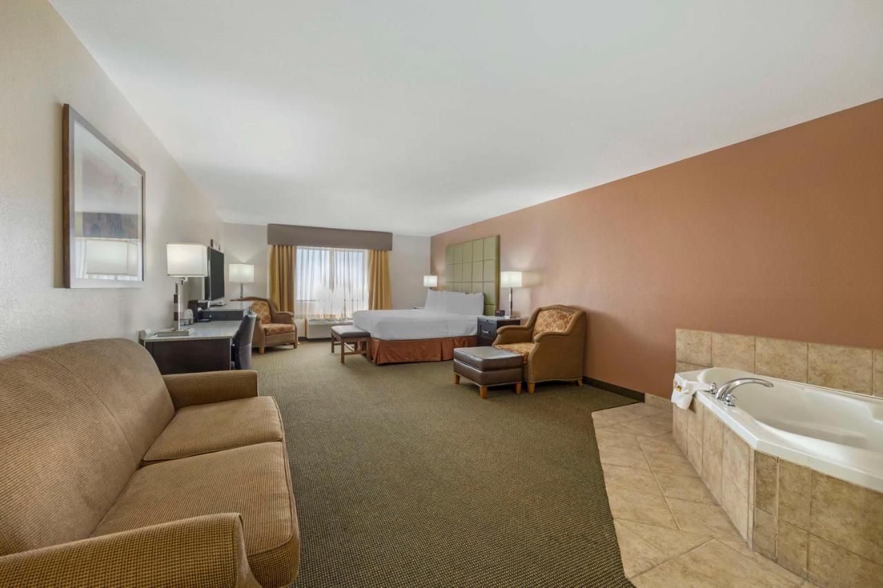 Best Western Plus Country Inn & Suites Dodge City Exterior foto