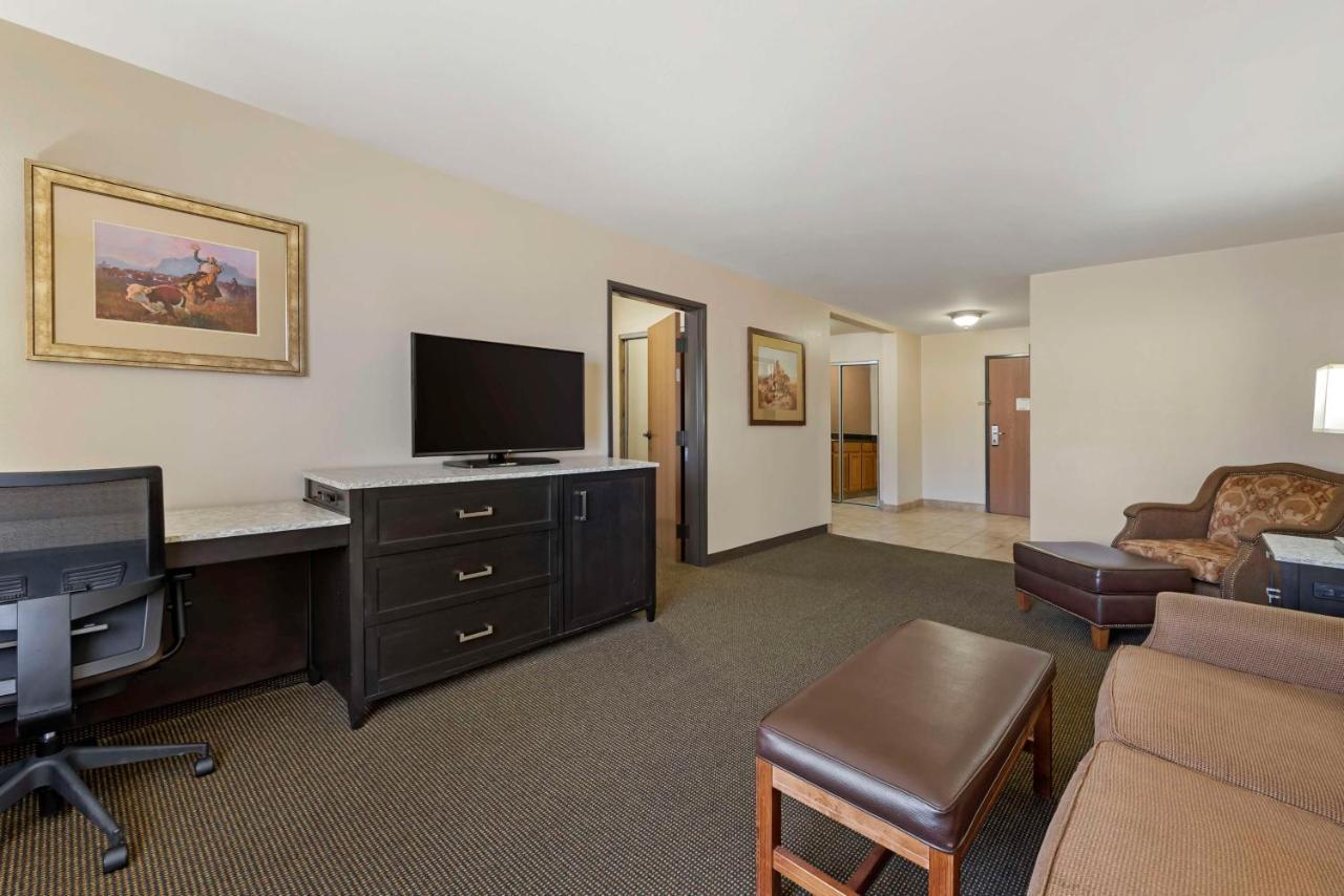 Best Western Plus Country Inn & Suites Dodge City Exterior foto