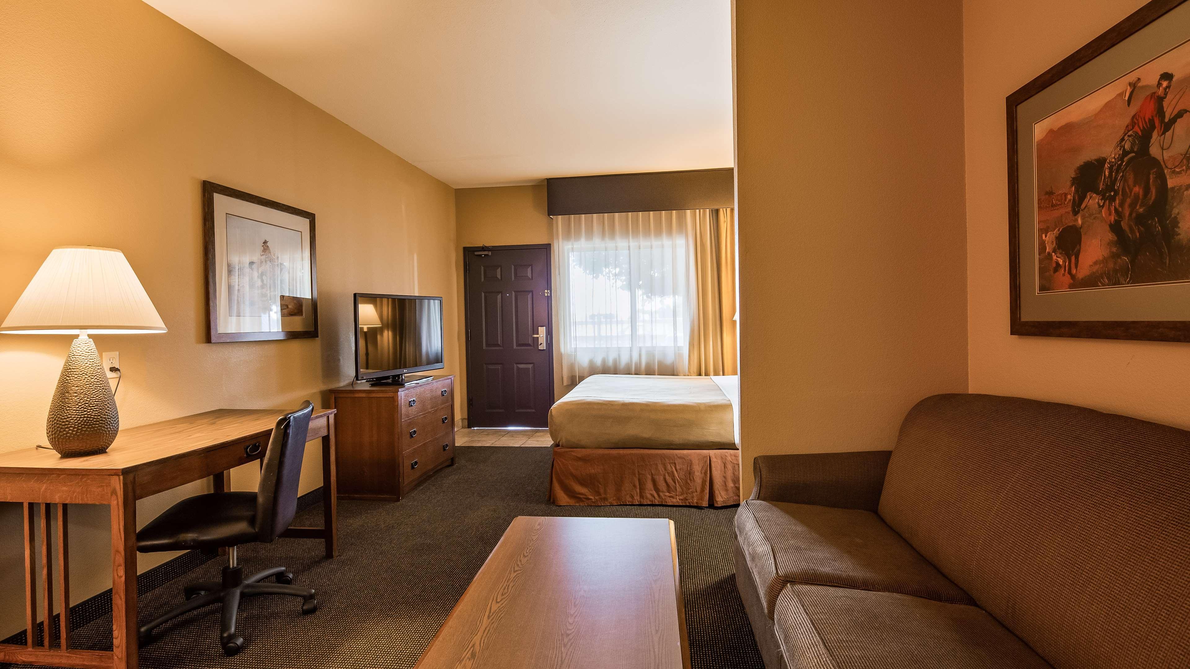 Best Western Plus Country Inn & Suites Dodge City Exterior foto